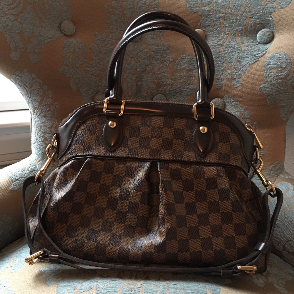 Louis Vuitton Damier ebene purse